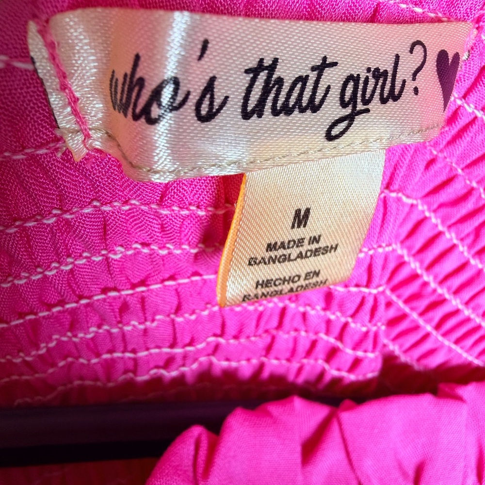 Who’s that girl pink top Medium NWT Chic Fuchsia Off-Shoulder Blouse vacation - Picture 4 of 8